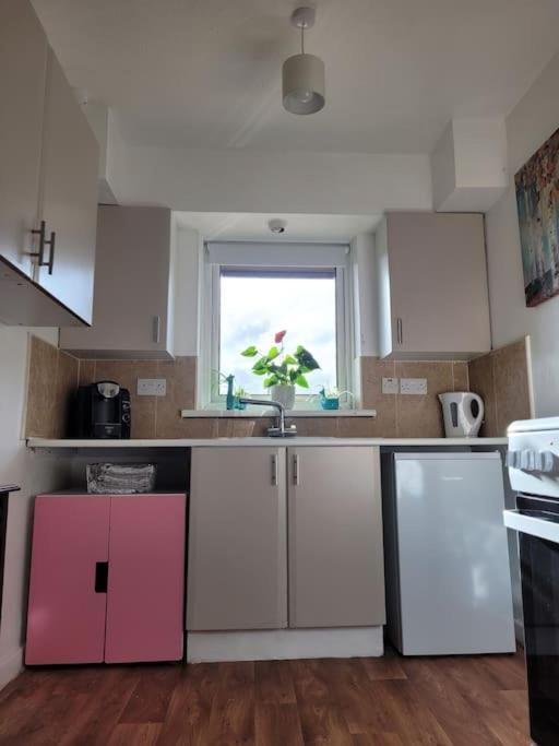 Riverside Bungalow - Direct River Access! Ystradgynlais 外观 照片