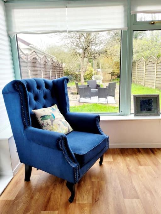 Riverside Bungalow - Direct River Access! Ystradgynlais 外观 照片