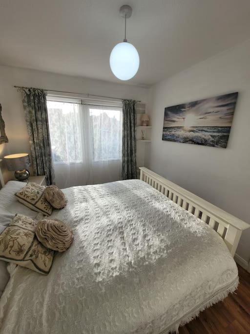 Riverside Bungalow - Direct River Access! Ystradgynlais 外观 照片