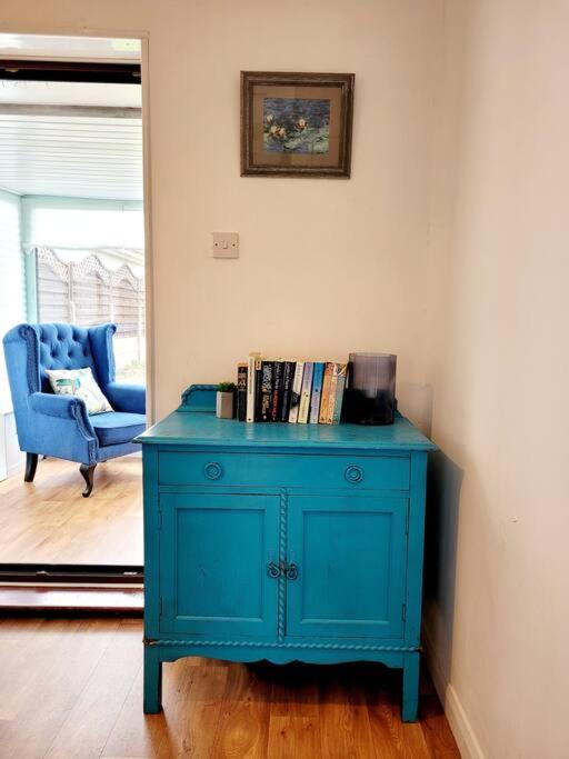 Riverside Bungalow - Direct River Access! Ystradgynlais 外观 照片